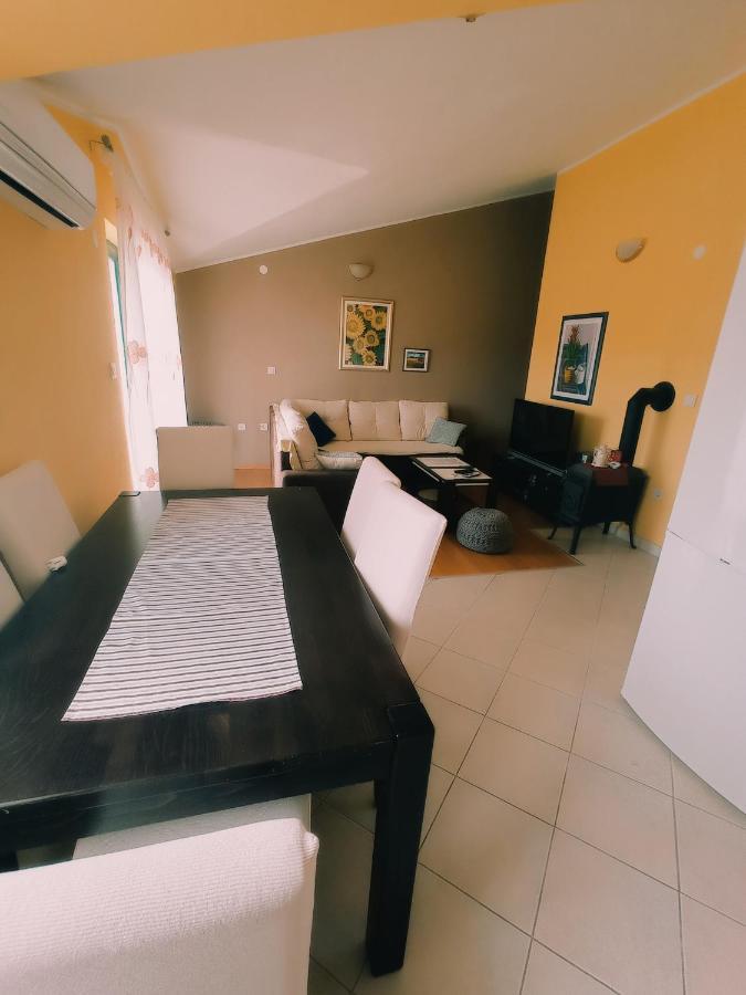 Apartment Silvija Vinisce Ngoại thất bức ảnh