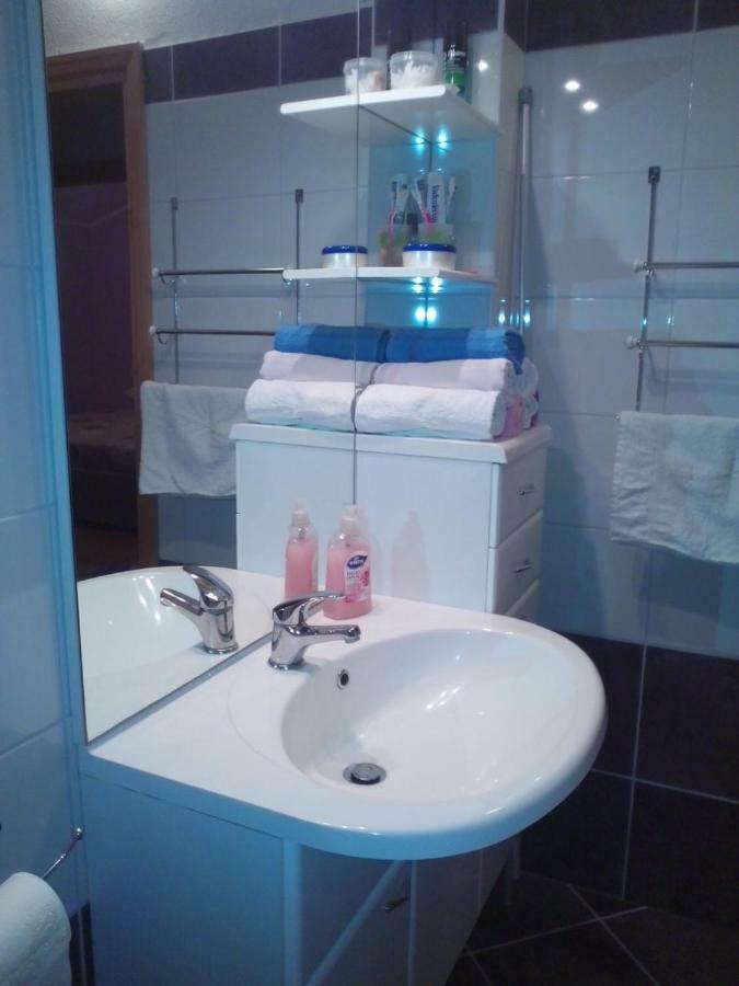 Apartment Silvija Vinisce Ngoại thất bức ảnh